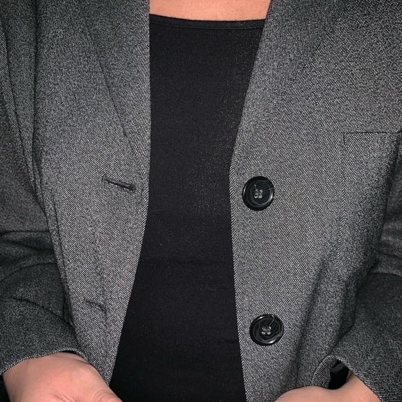 Anne Klein - Picture 2 of 4